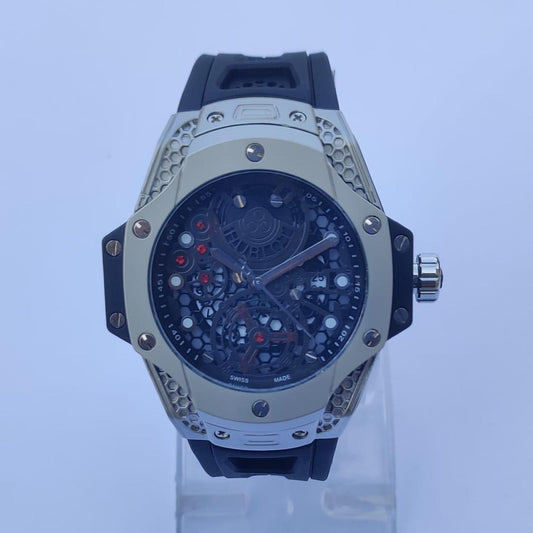 Men's Quartz Round Dial Stainless Steel Watch